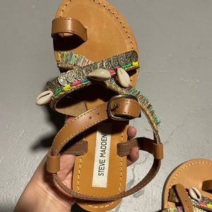 Women sandals
